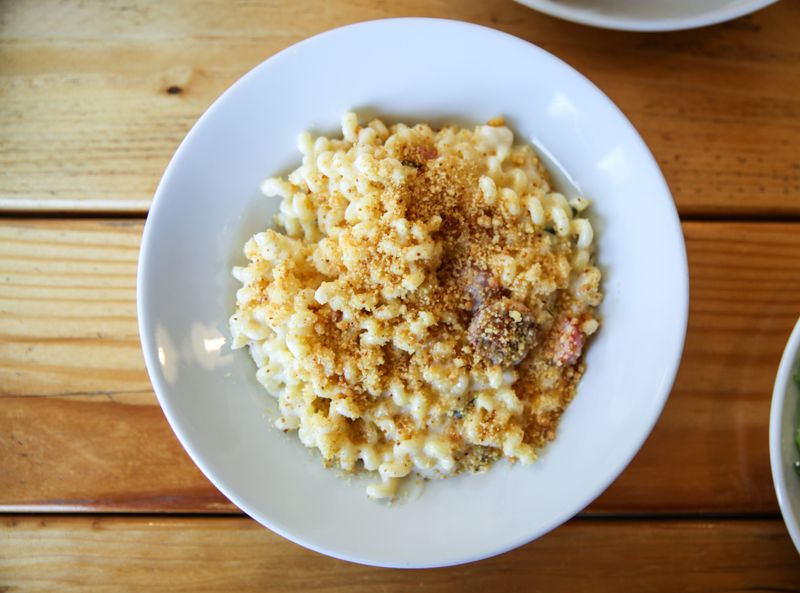 Wing Snob mac and cheese side